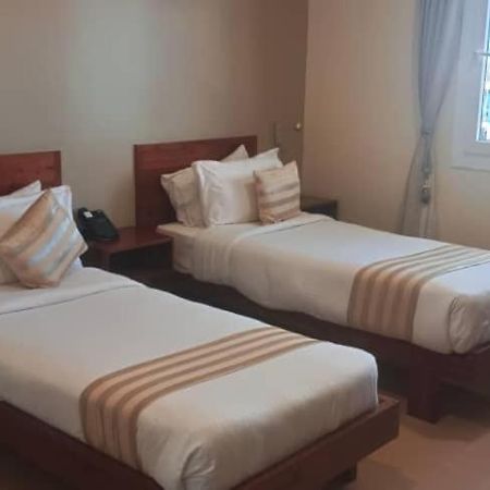 ארושה Venus Premier Hotel מראה חיצוני תמונה
