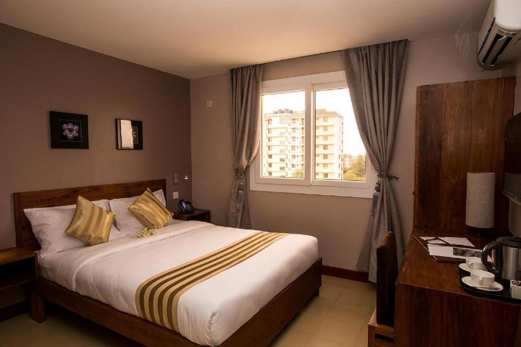 ארושה Venus Premier Hotel מראה חיצוני תמונה