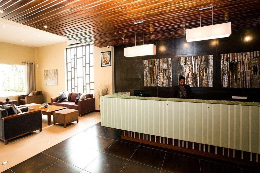ארושה Venus Premier Hotel מראה חיצוני תמונה