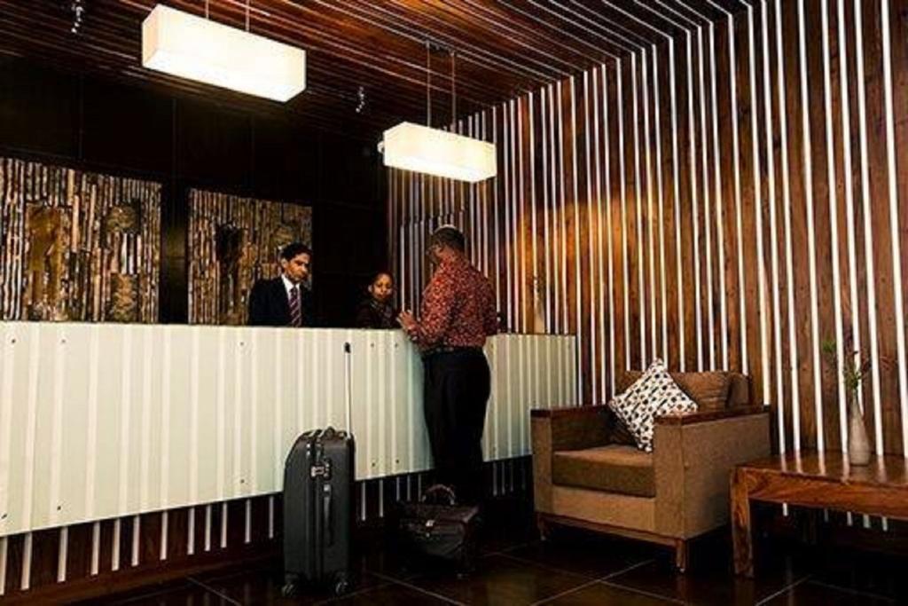 ארושה Venus Premier Hotel מראה חיצוני תמונה