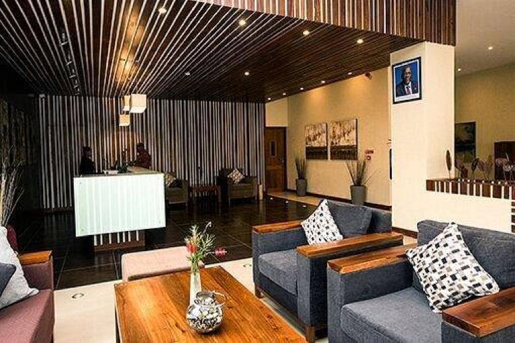 ארושה Venus Premier Hotel מראה חיצוני תמונה