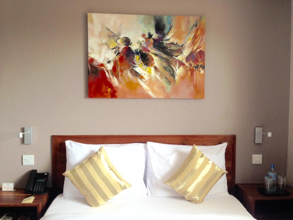 ארושה Venus Premier Hotel מראה חיצוני תמונה