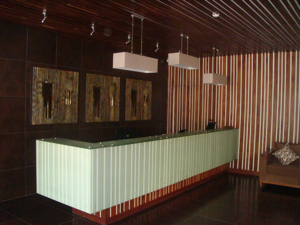 ארושה Venus Premier Hotel מראה חיצוני תמונה