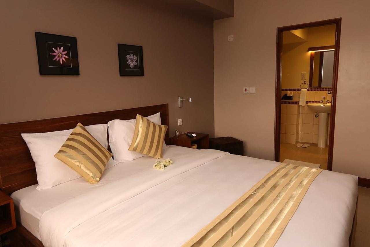 ארושה Venus Premier Hotel מראה חיצוני תמונה